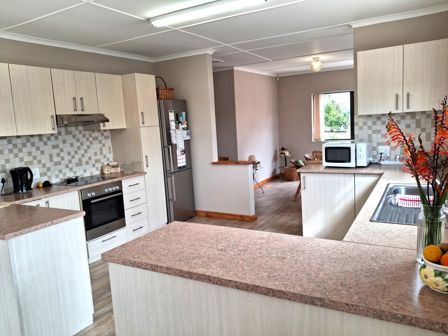 2 Bedroom Property for Sale in Bot River Avenues Western Cape